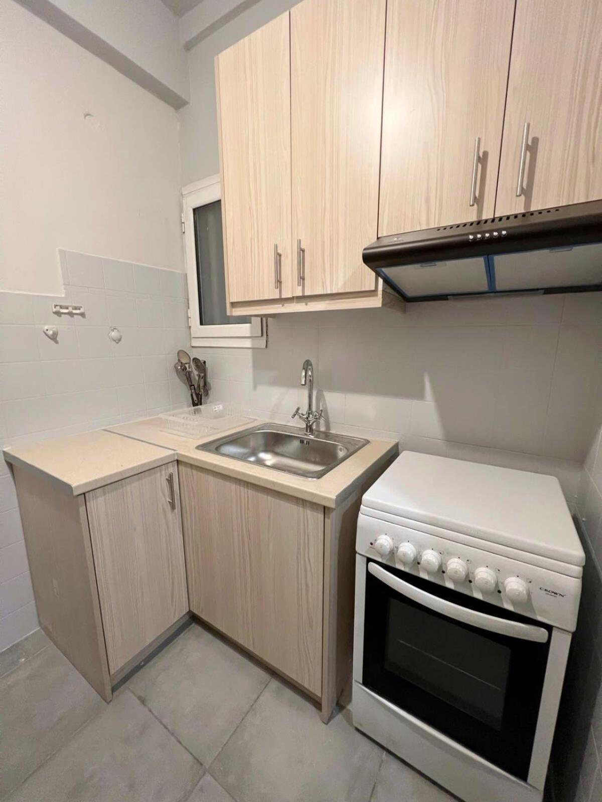 Central Apartment 3' To Metaksourgio Metro Station 아테네 외부 사진